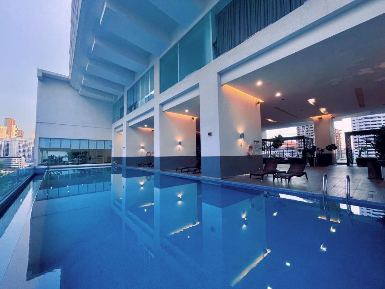 Lux Suites Kl City Pavilion Bukit Bintang With Infinity Pool — Photos 1